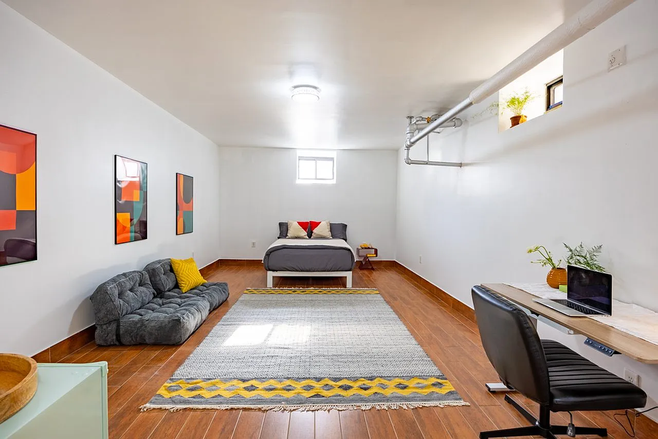 Welcoming ROOM at The Parkside House — Photo 1