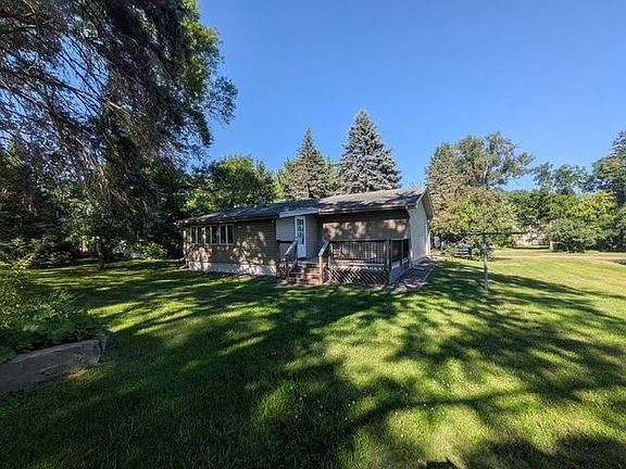 3rd image of 655 Cedar Ave