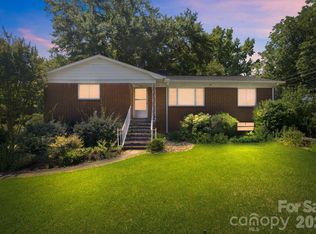 3800 Arvin Dr, Charlotte, NC 28269