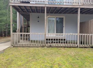 70 Cape Dr APT 5A, Mashpee, MA 02649