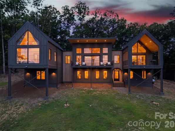 724 Grand Laurel, Brasstown, NC 28902