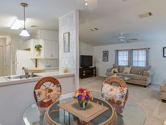 4th image of 822 Tamarind Cir