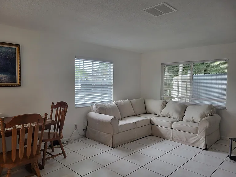 1258 Franklin St #1 — Photo 8