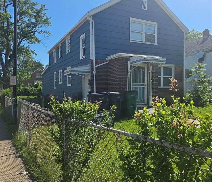 1st image of 77 Oakmont Ave