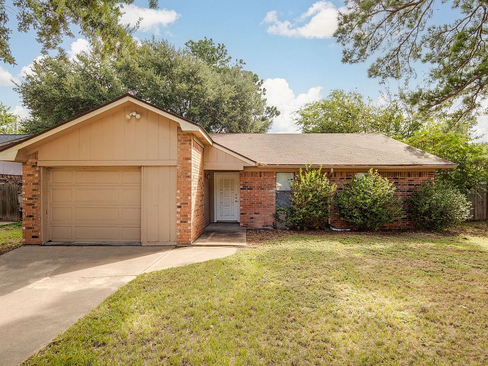 1st image of 3211 Heatherwood Dr