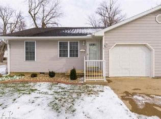 311 N White St, Le Roy, IL 61752