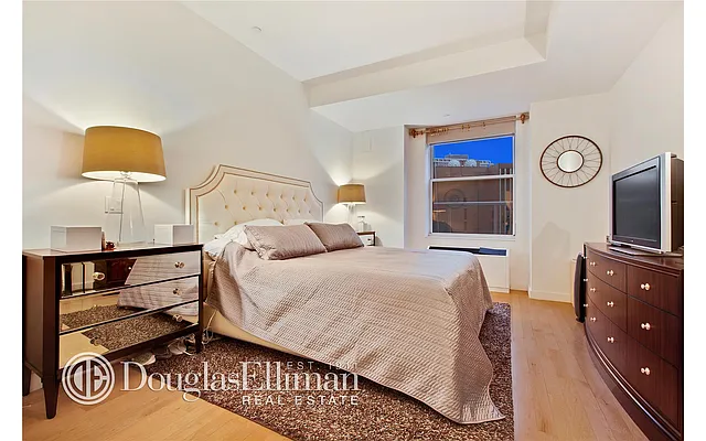 Sold by Douglas Elliman | media 29