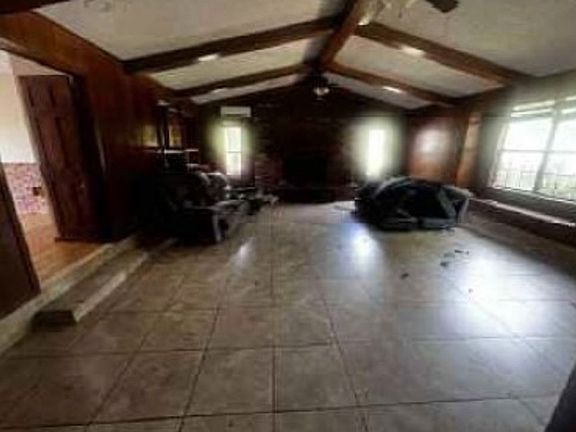 Additional Living Room