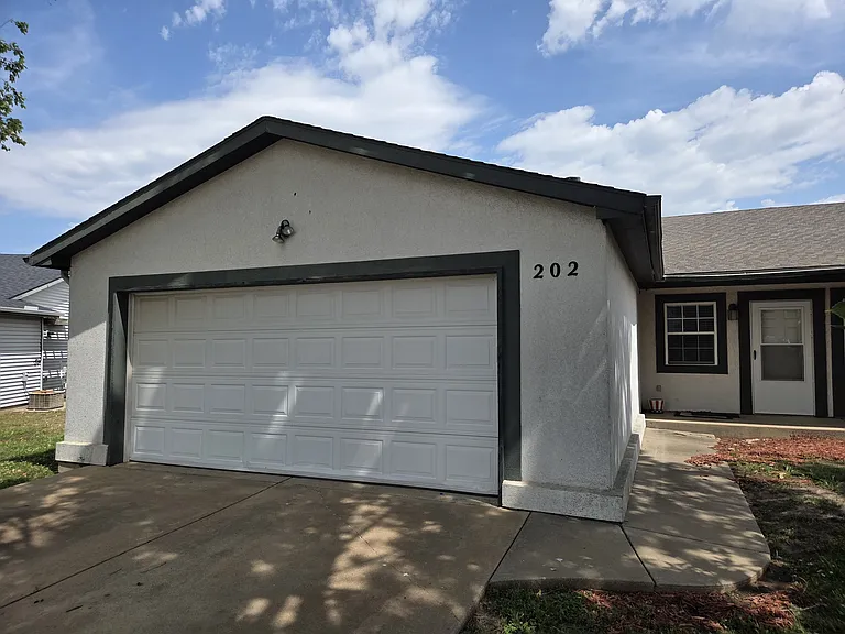 202 E Eagle Watch St — Photo 1