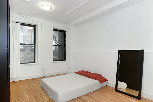 Rented by Corcoran | media 14