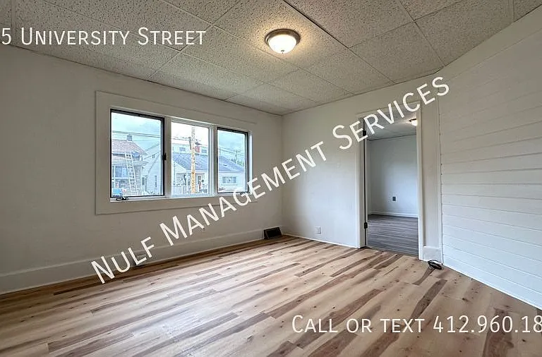 205 University St — Photo 3
