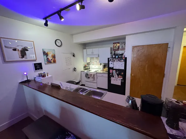 112 Church St APT 2, Burlington, VT 05401