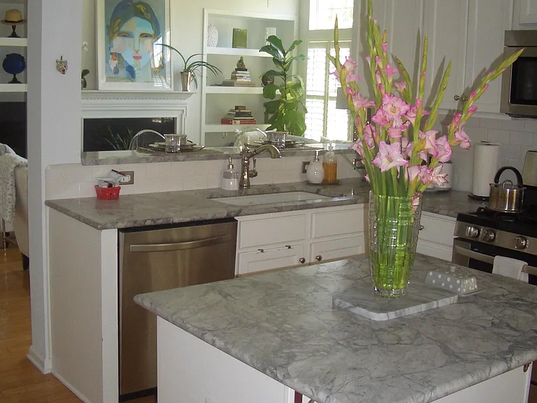 2376 Parsonage Woods Ln — Photo 8