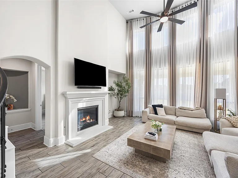 2736 Ahnya Ln — Photo 12