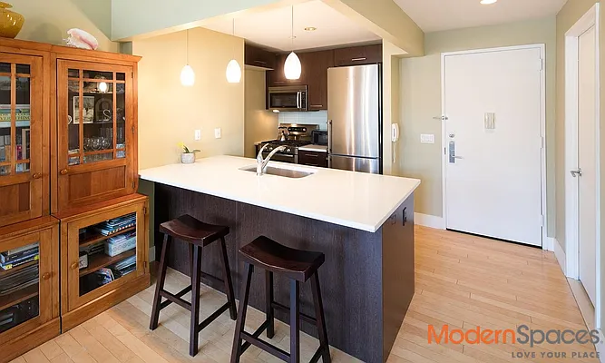 Sold by Modern Spaces | media 4