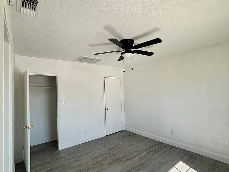 10404 Mountain View Ave — Photo 6