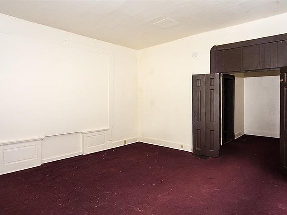 5th image of 330 S Warman Ave