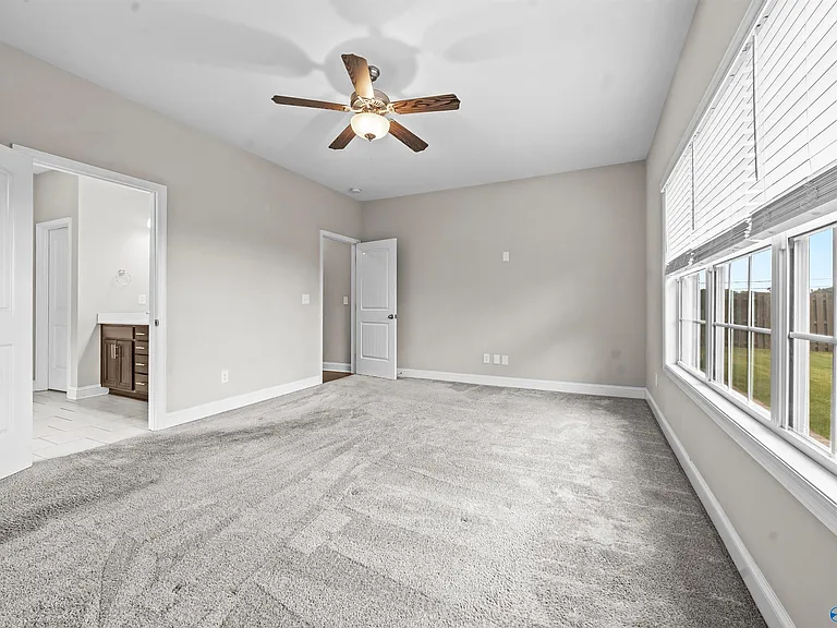 104 Erskin Parcus Dr — Photo 24