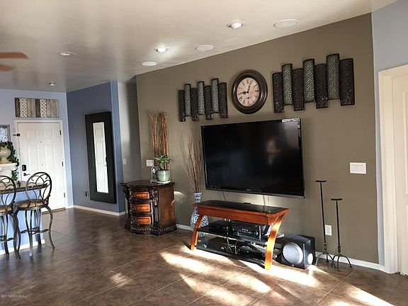 5th image of 1069 Estancia Dr