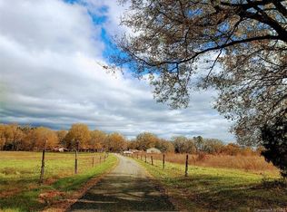 340 Hephzibah Church Rd, Crouse, NC 28033