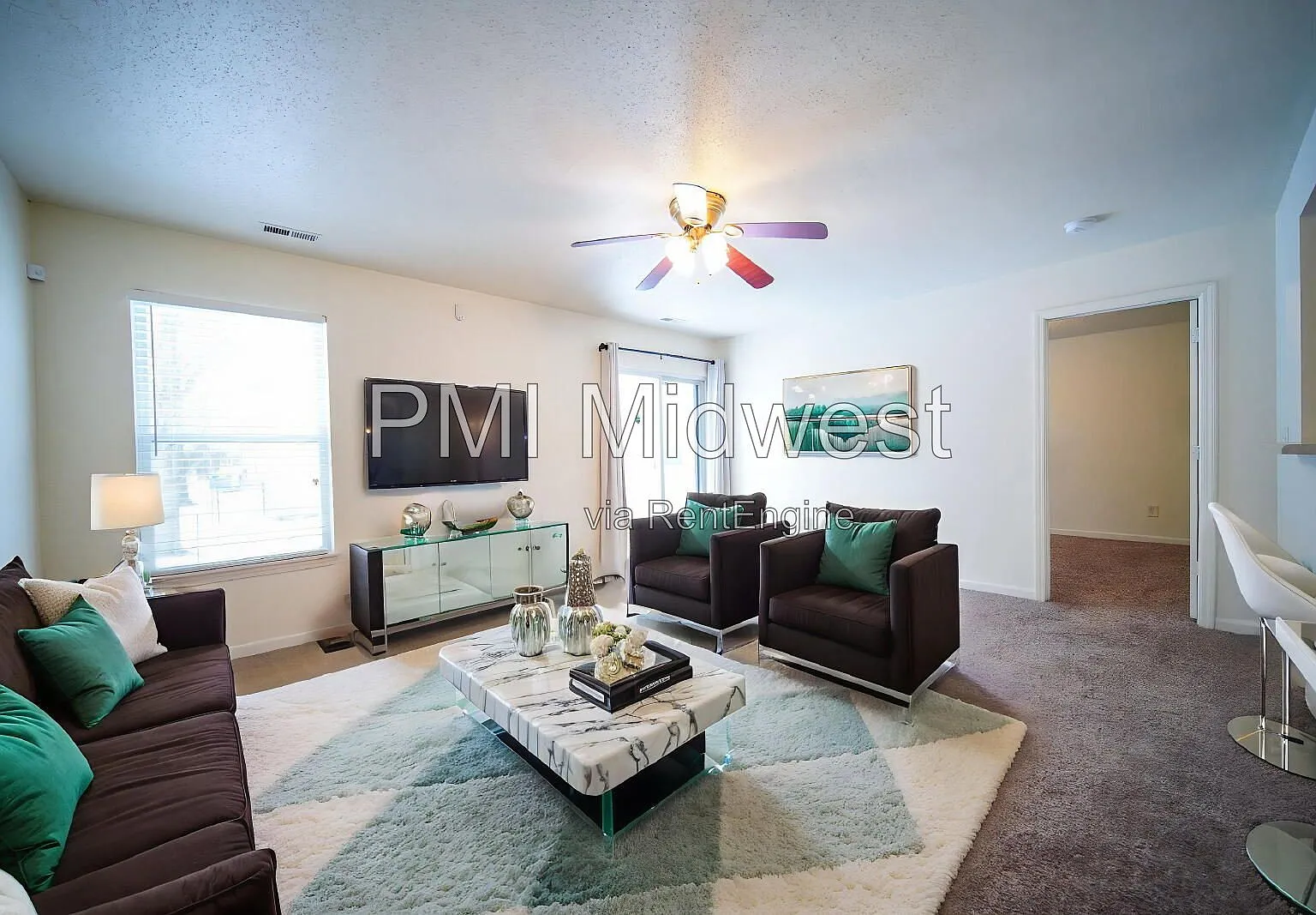 3 bed, 2.0 bath, 1120 sqft, $1,700 — Photo 4