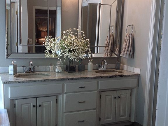 Master Vanity
