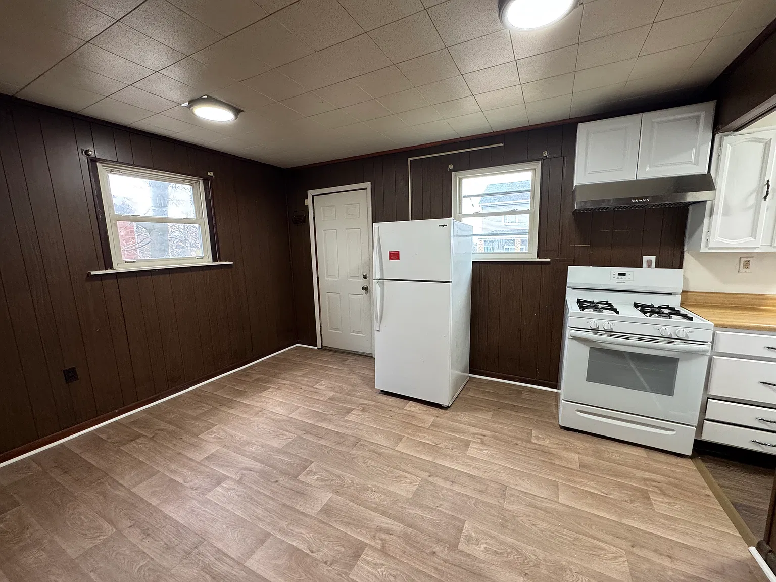 2 bed, 1200 sqft, $1,299 — Photo 1