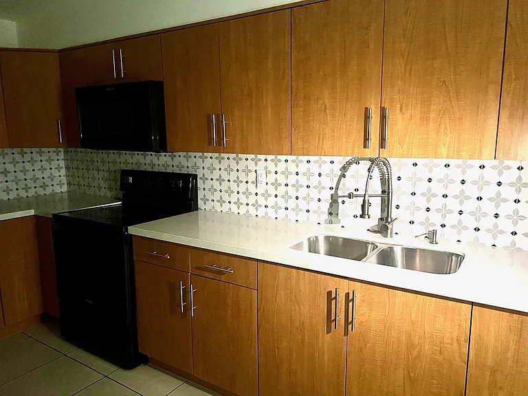 7000 NW 186th St #4-325 — Photo 18