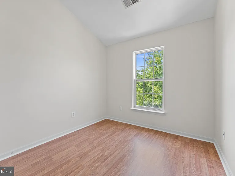 702 Anoosh Ct — Photo 22