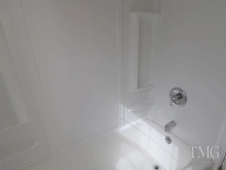 1905 Daniels St #1915 — Photo 11