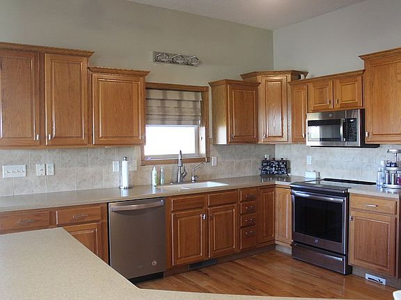 5th image of 2224 N Newberry St