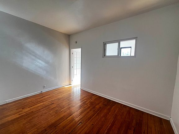 3rd image of 418 E 88th St APT 3E