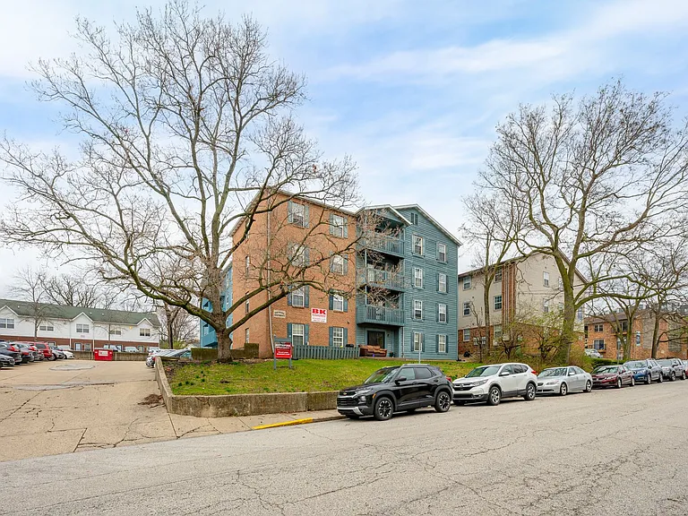 Southfork Apartments — Photo 26