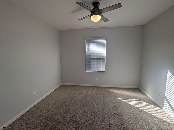 5th image of 284 SW Ridgecrest Dr