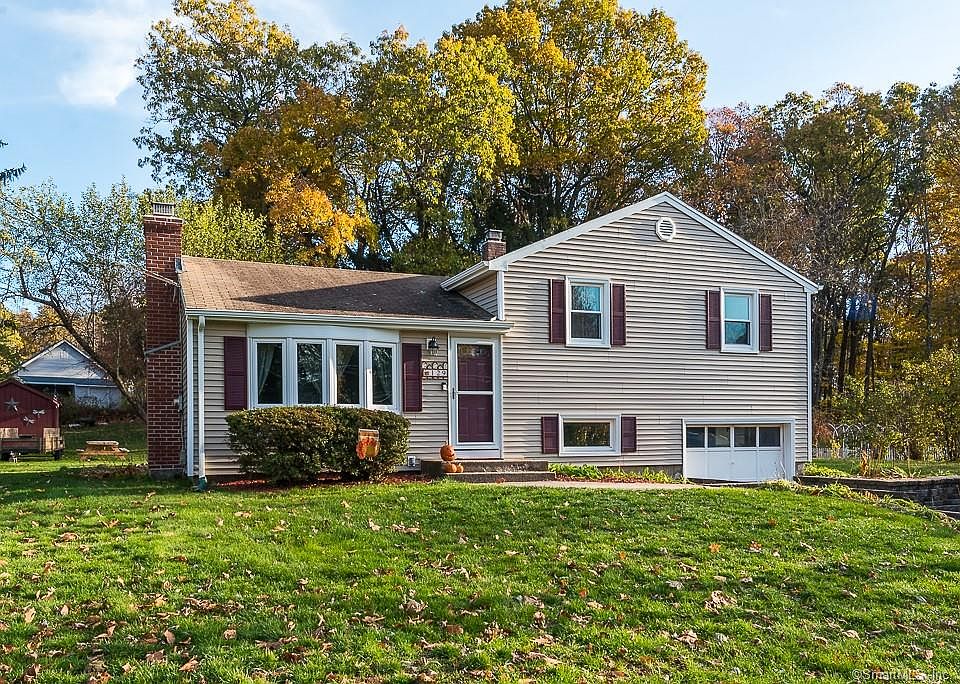 1st image of 129 Farmstead Dr