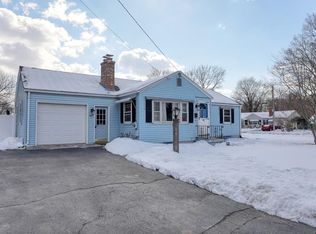 108 River Rd, Agawam, MA 01001