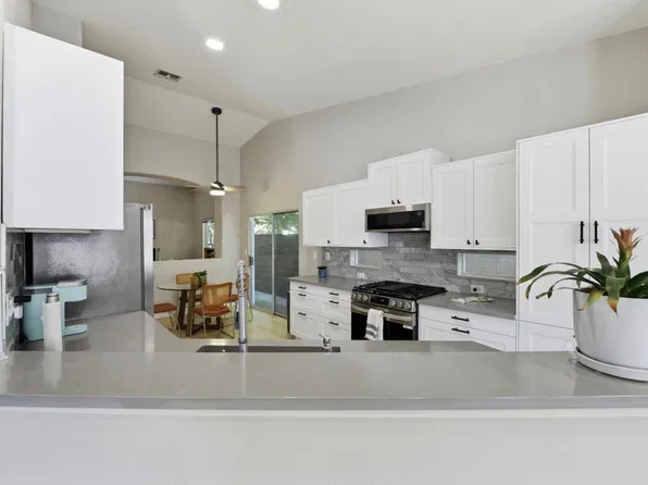 7112 Sunpace Ln, Sacramento, CA 95828
