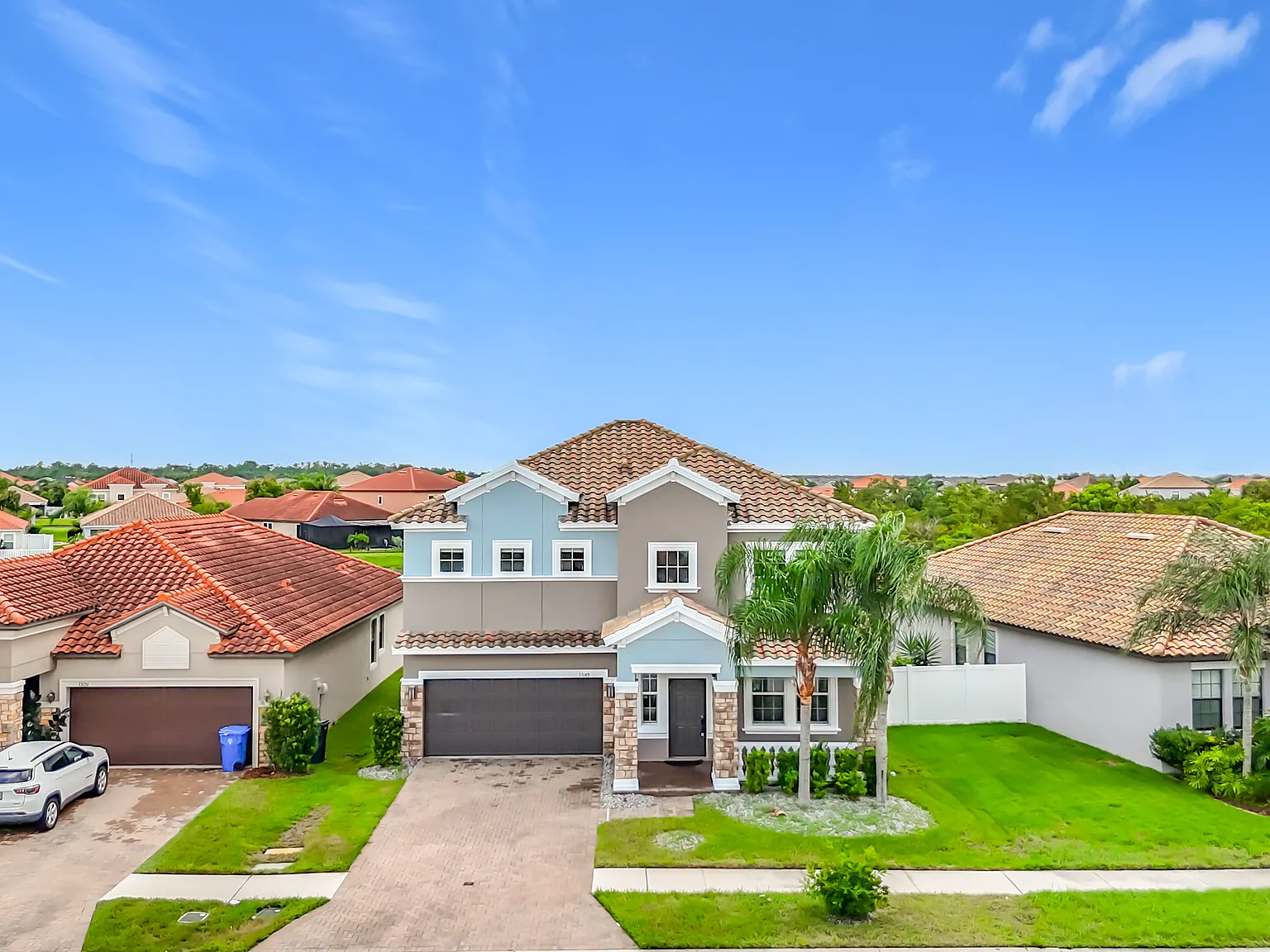 4 bed, 2.5 bath, 2571 sqft, $2,850 — Photo 3