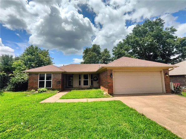 2005 Highland Dr, Van Buren, AR 72956