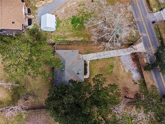 3rd image of 35703 Garden Dr