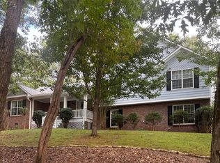 579 Willows Dr, Cleveland, GA 30528