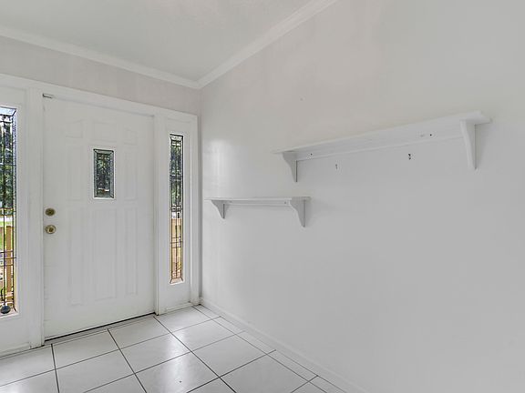 3rd image of 6824 Lakeside Road