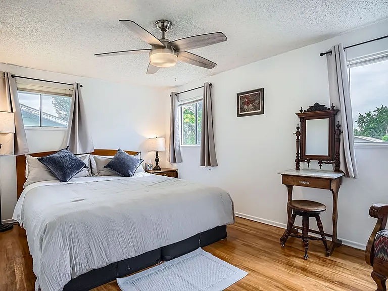 4225 Eaton Ct — Photo 3
