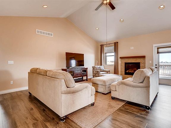 5th image of 650 Willow Run Cir