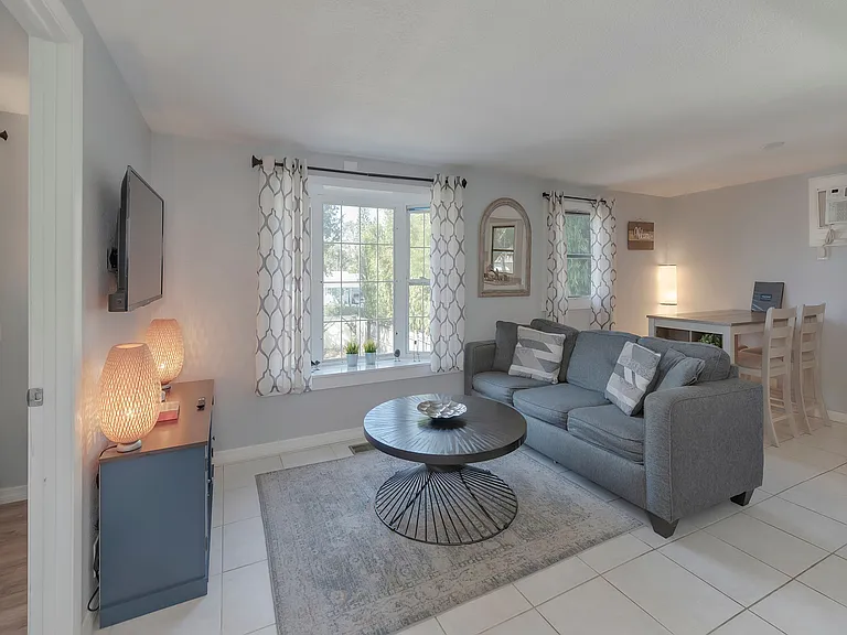 Main Living Area w/ Bay Window