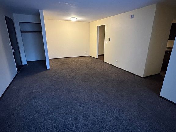4th image of 3106 Meriday Ln #6