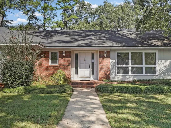 2300 W Doublegate Dr, Albany, GA 31721