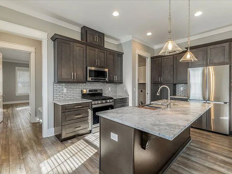 4072 Biltmore Ave — Photo 20