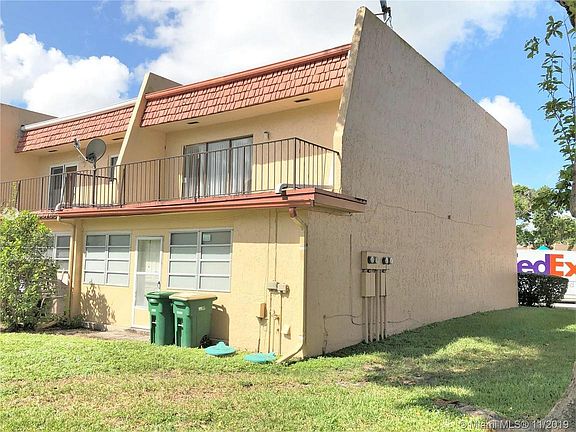 2nd image of 16 Meacham Ln #16
