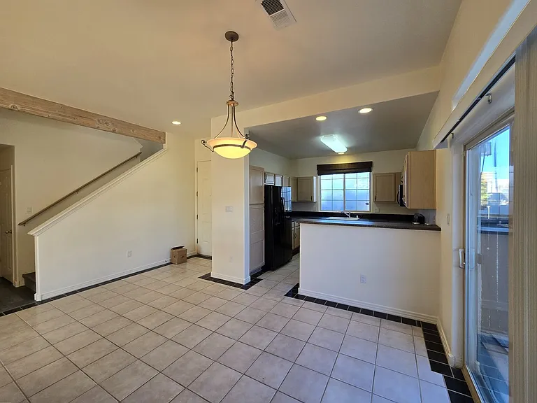 4421 Blue Juniper Loop — Photo 8